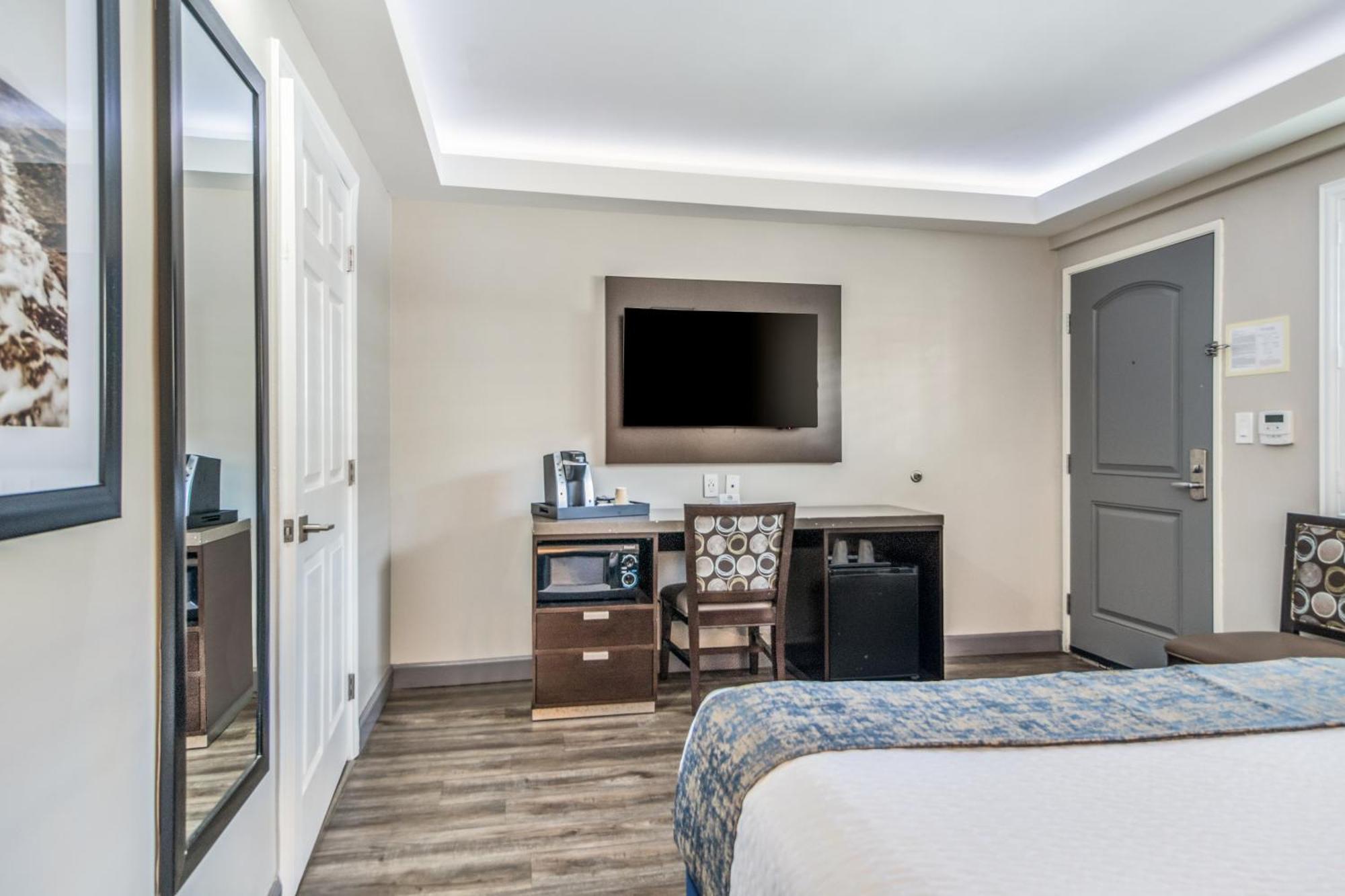 Inn At 50 - Long Beach Convention Center Екстер'єр фото