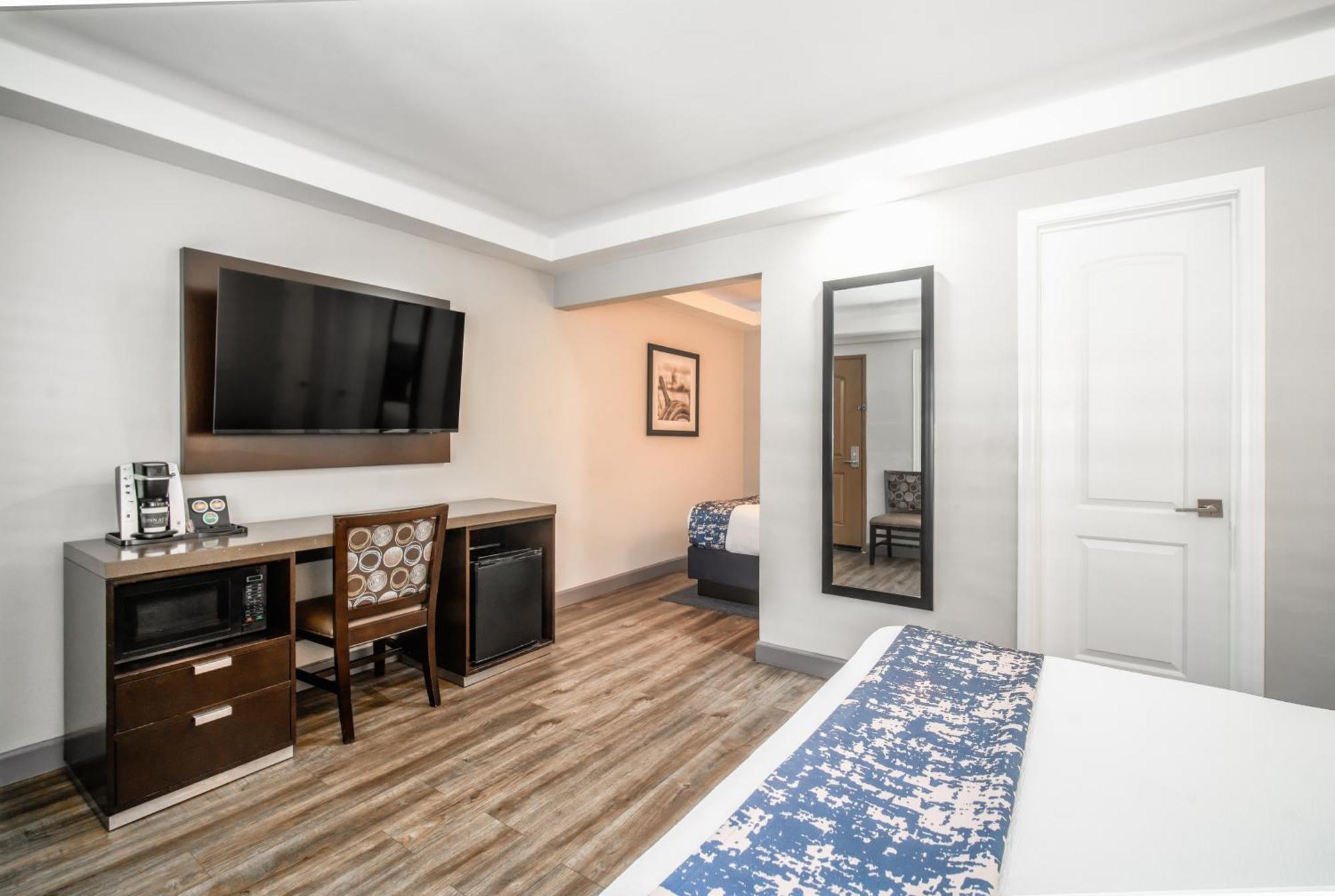 Inn At 50 - Long Beach Convention Center Екстер'єр фото